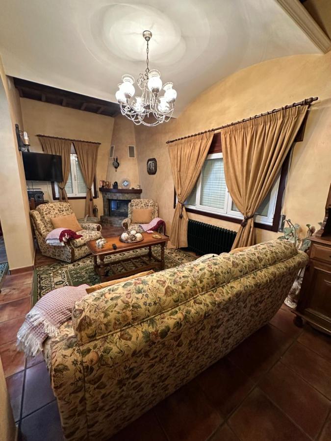 O Toxal Villa Monforte De Lemos Exterior photo